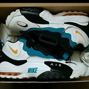 Nike Air Max Speed Turf